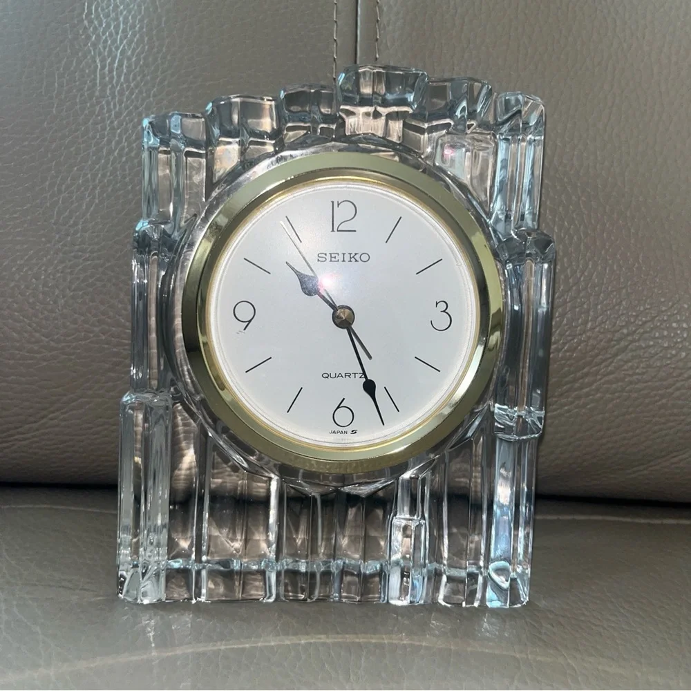 SEIKO CLOCK QUARTZ LEAD CRYSTAL JAPAN 5.75” clear cut desktop Battery Operated